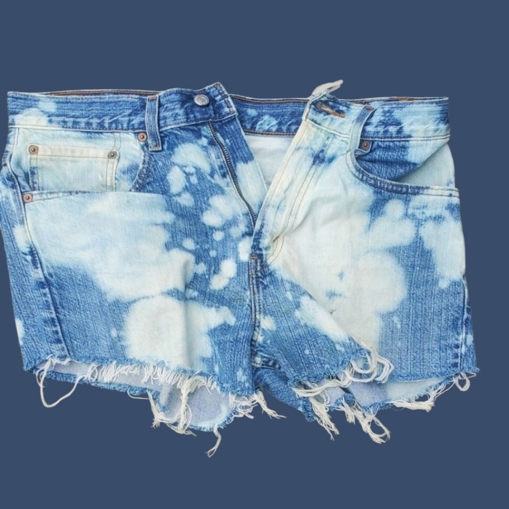 LEVI'S CUTOFFS - Picture 2 of 6